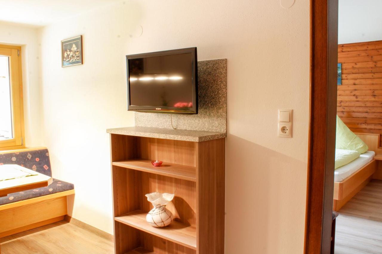 Ferienwohnung Haus Ganeu Gaschurn Exterior foto